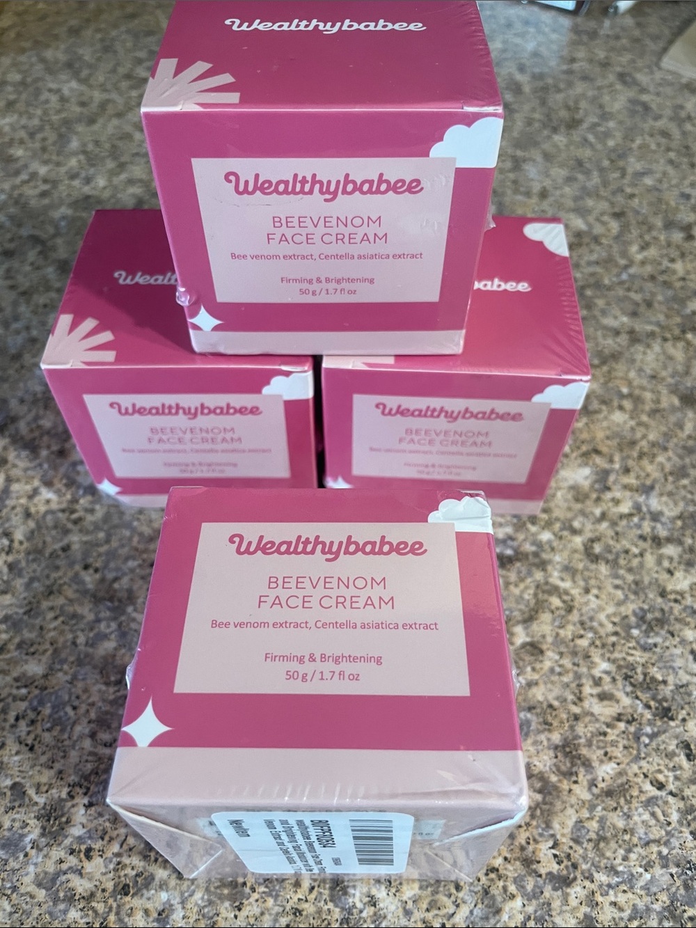 Wealthybabee BeeVenom Face Cream - Firming & Brightening